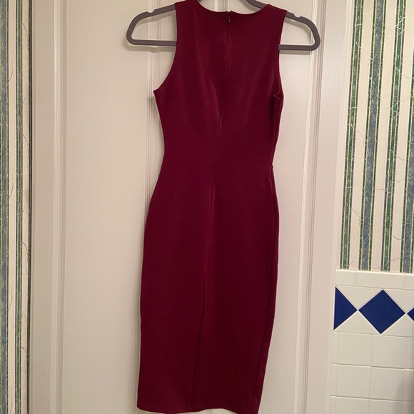 NWT Windsor plum bodycon knee length midi dress - Picture 3 of 4